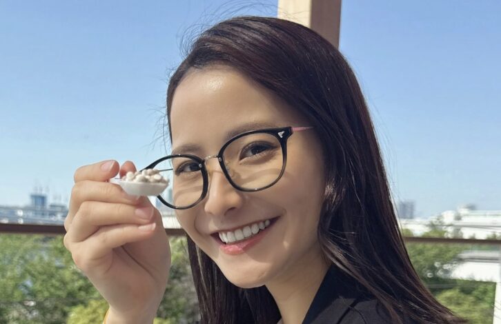 比嘉梨乃さんの画像