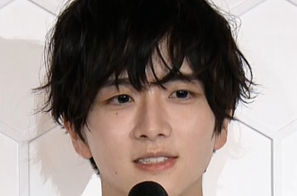 板垣李光人さんの画像